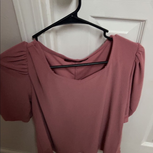 Office attire - Picture 7 of 10